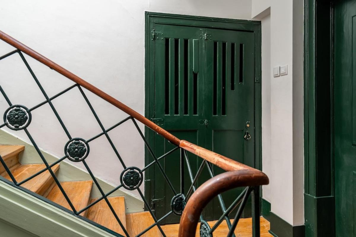 Appartement Lovely 2 Bed In The Heart Of With Ac