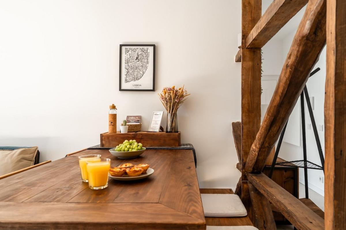 Lovely 2 Bed In The Heart Of With Ac Appartement Lisboa