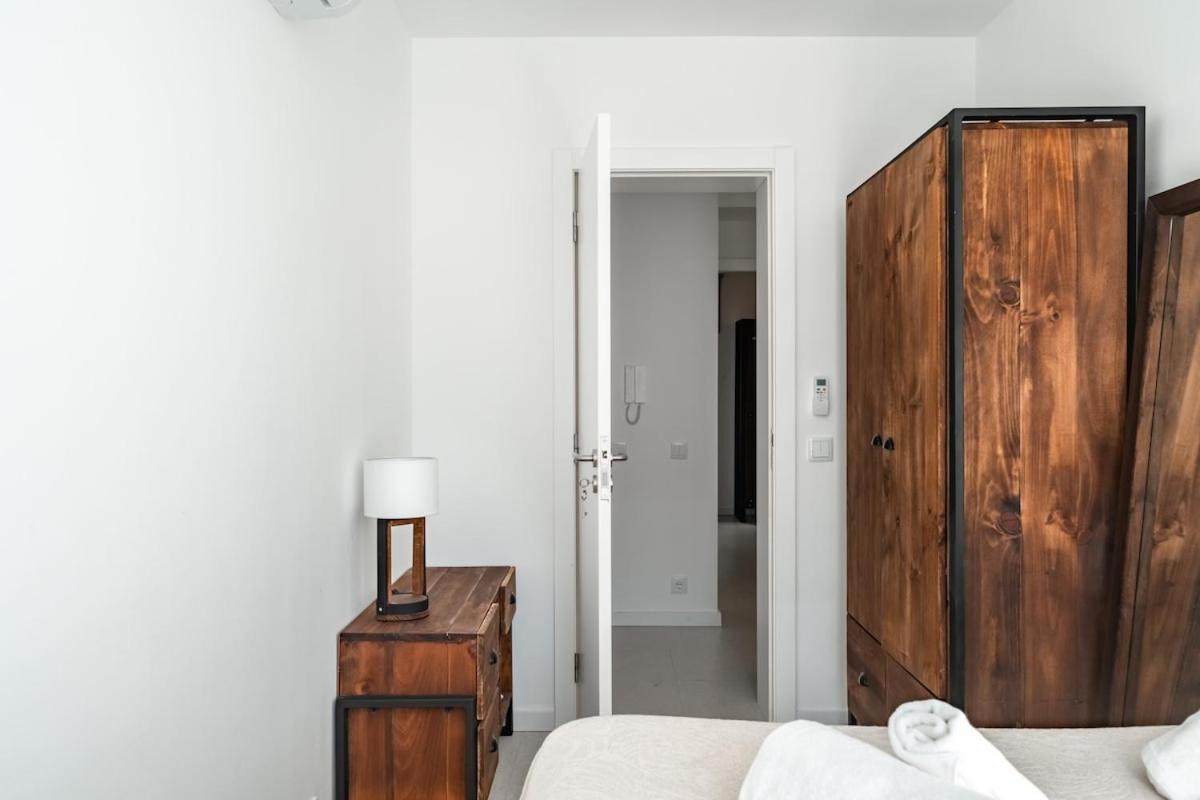 Lovely 2 Bed In The Heart Of With Ac * Lisboa