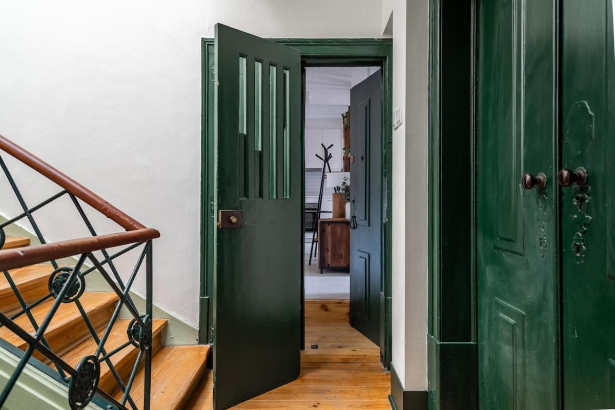 Lovely 2 Bed In The Heart Of With Ac Appartement Lisboa